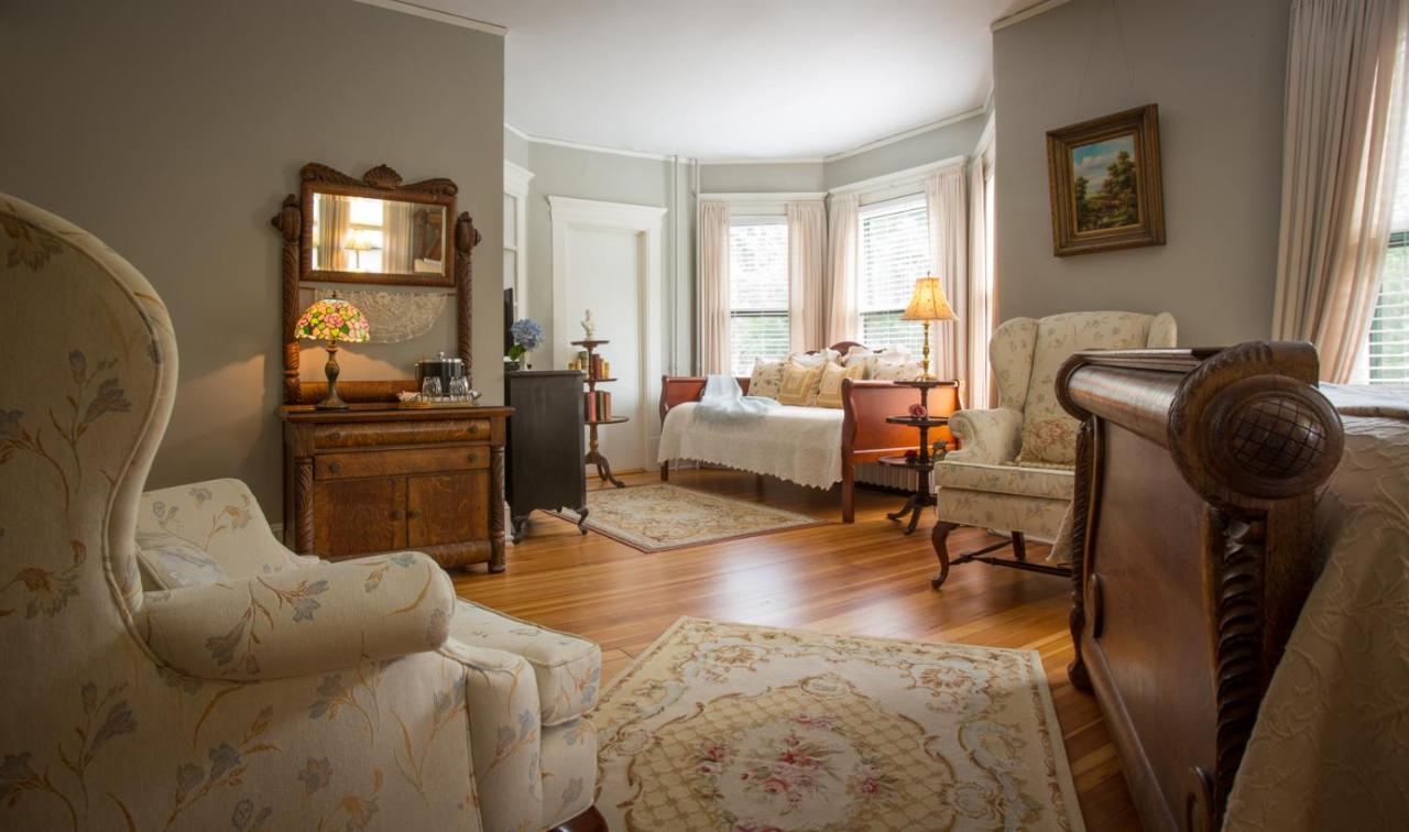 The Lion And The Rose Bed And Breakfast Asheville Exteriör bild